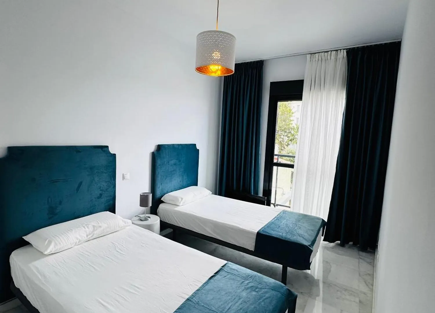 Apartment Luxury On The Beach & Infinity Pool, Marbella Estepona
