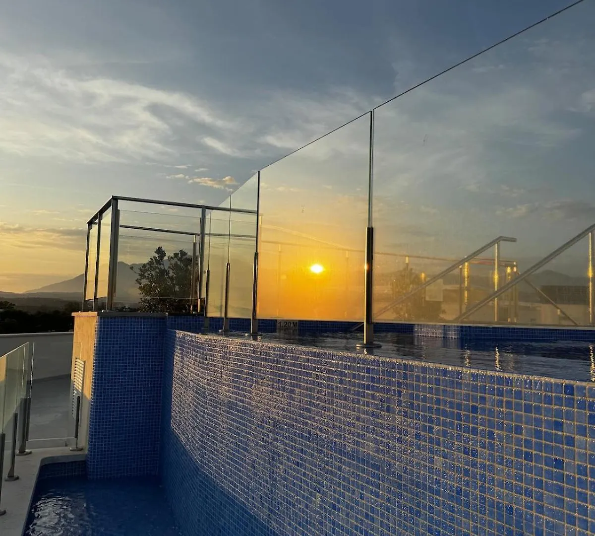 Luxury On The Beach & Infinity Pool, Marbella Estepona