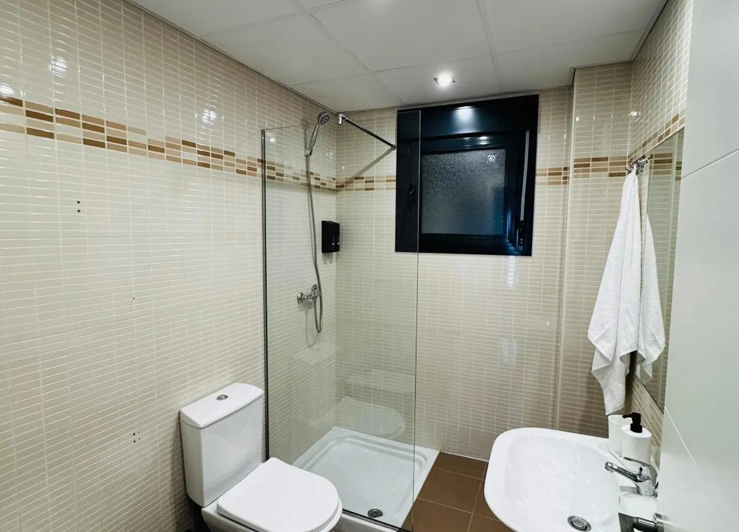 Luxury On The Beach & Infinity Pool, Marbella Estepona Apartment